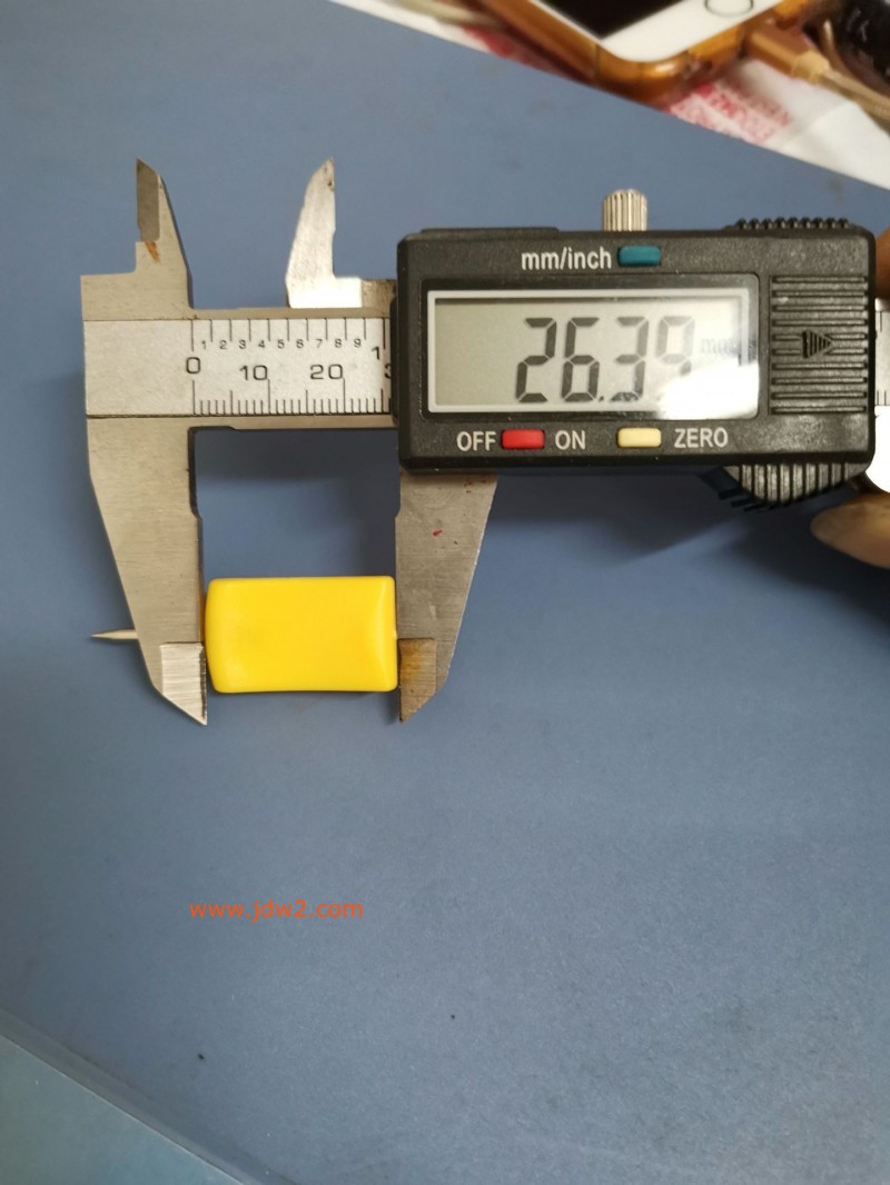 11624435162_1653490790