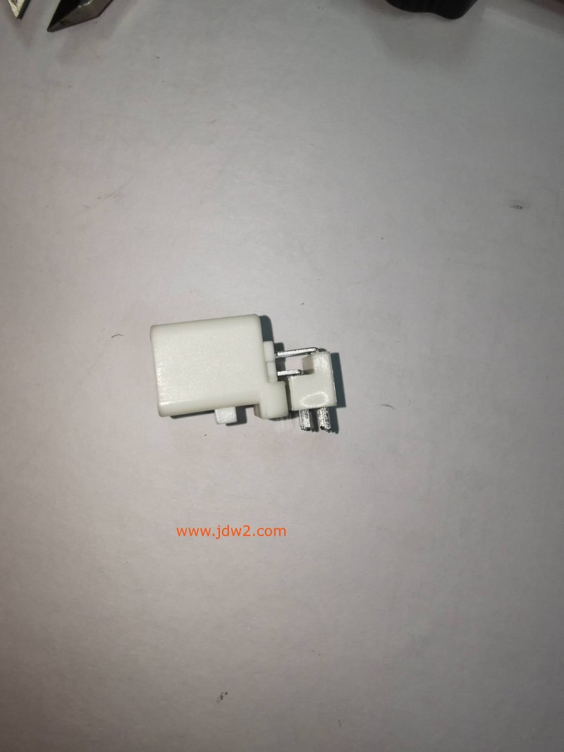 12902413267_1305641988