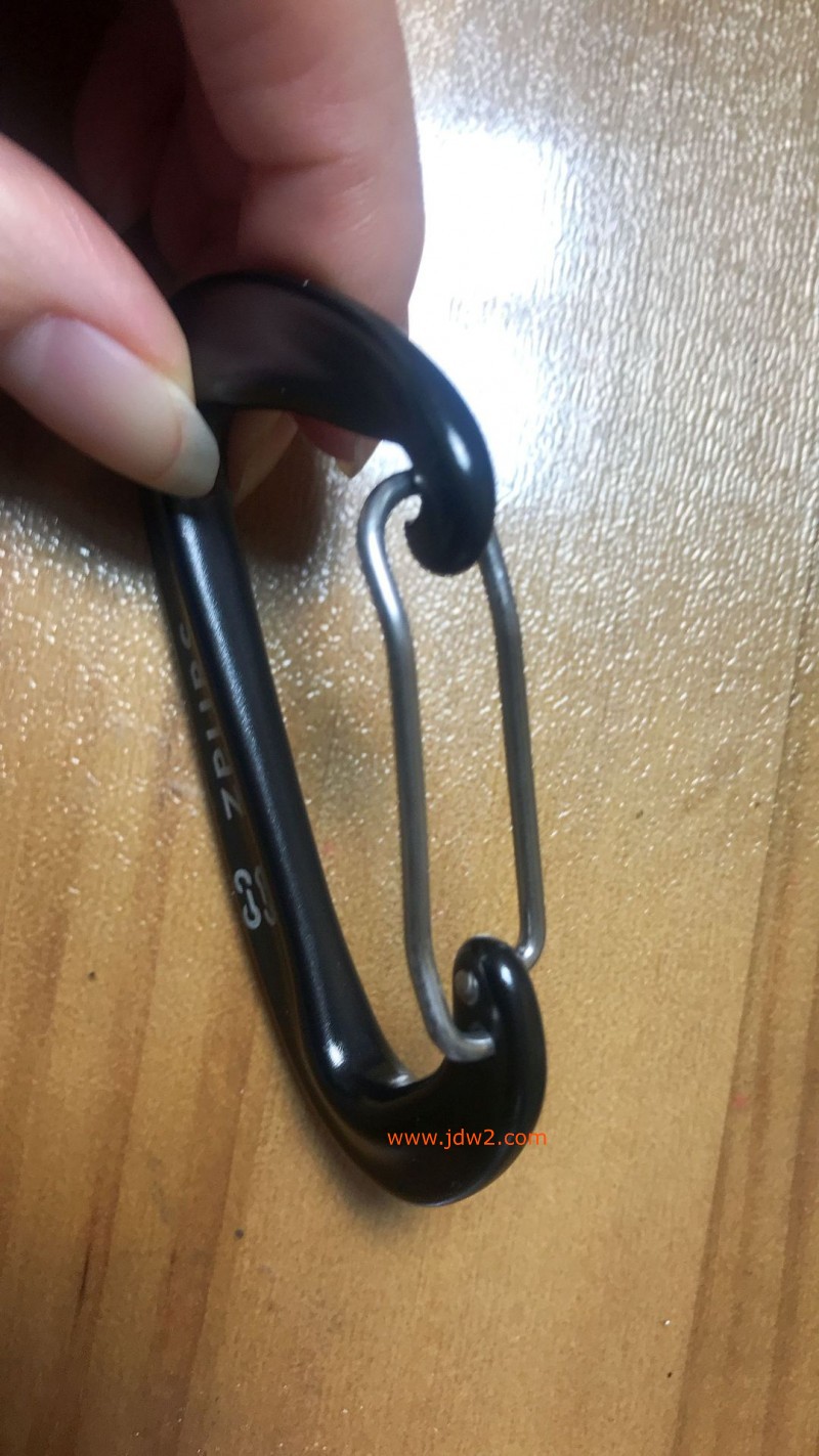 13594787866_1942101103