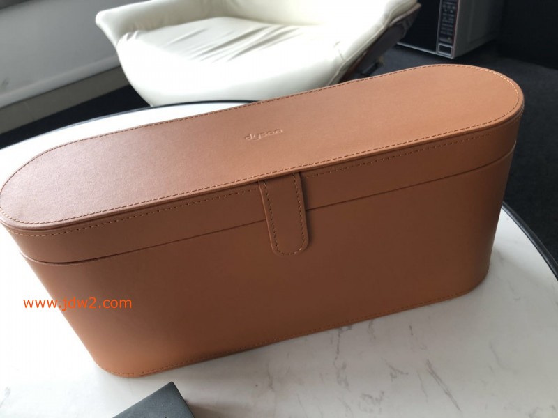 11351800845_946165134