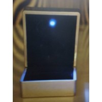 采购有带LED灯磁性礼盒